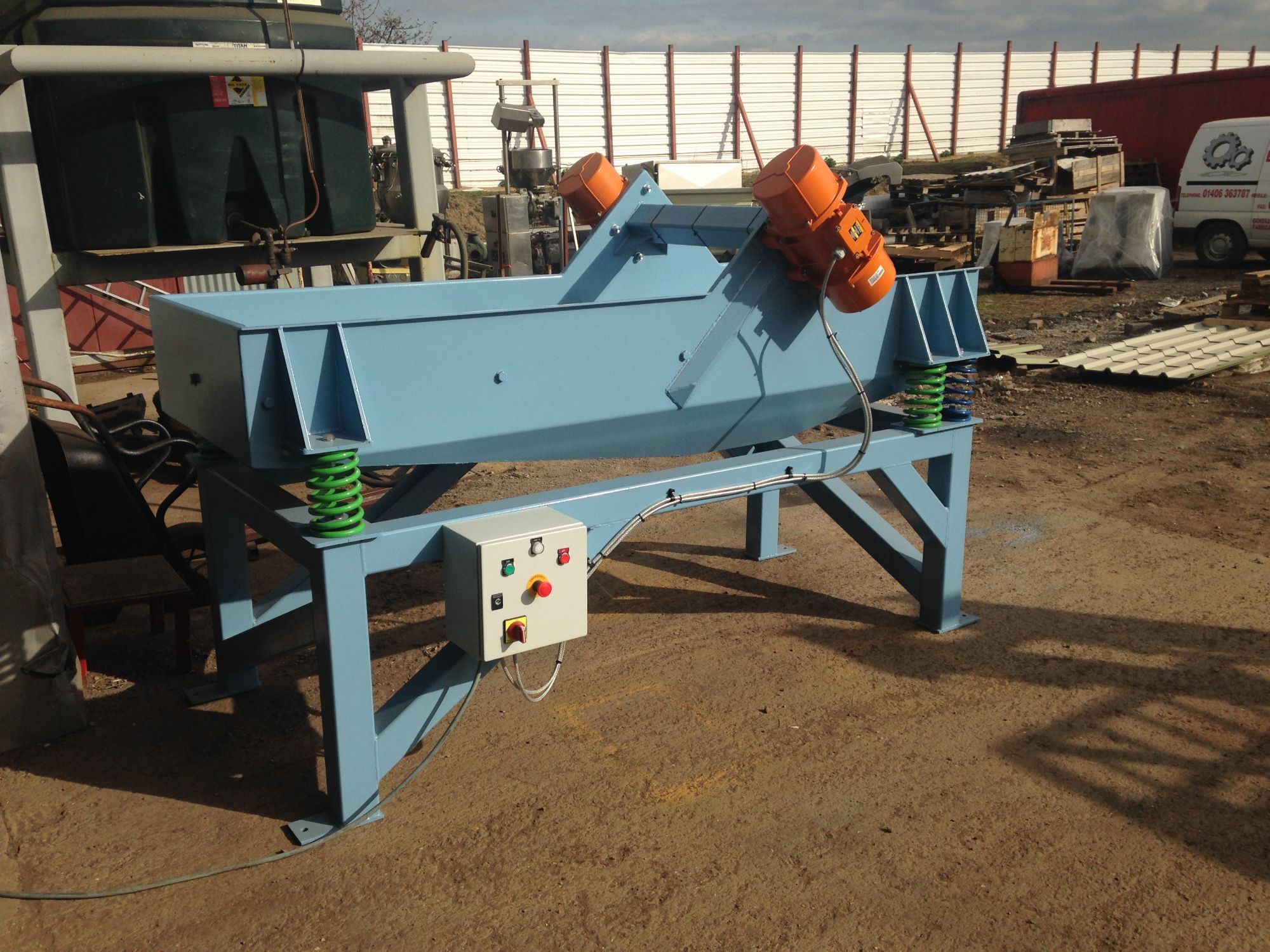 Vibrating Feeders and Graders