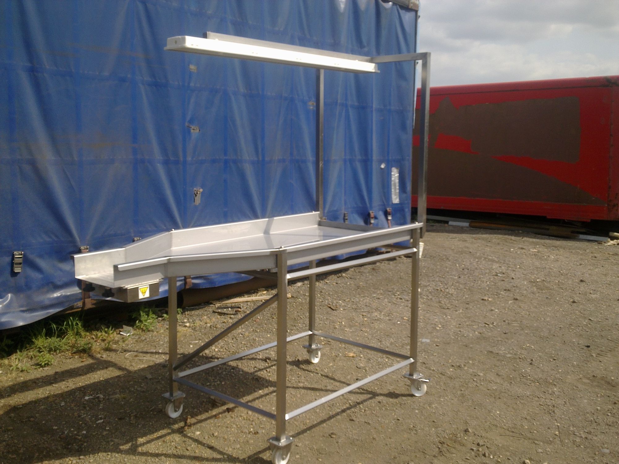 Tables & Workstations