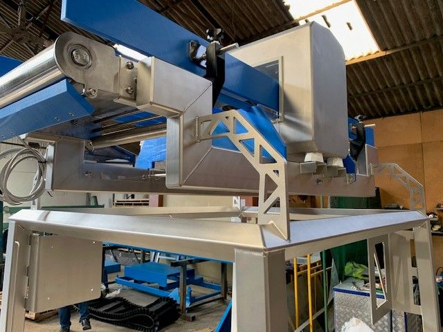 Metal Detector Conveyors & Elevators