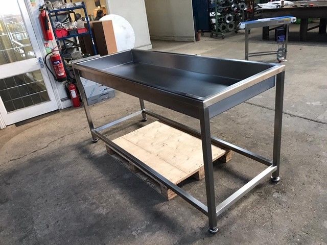 Tables & Workstations