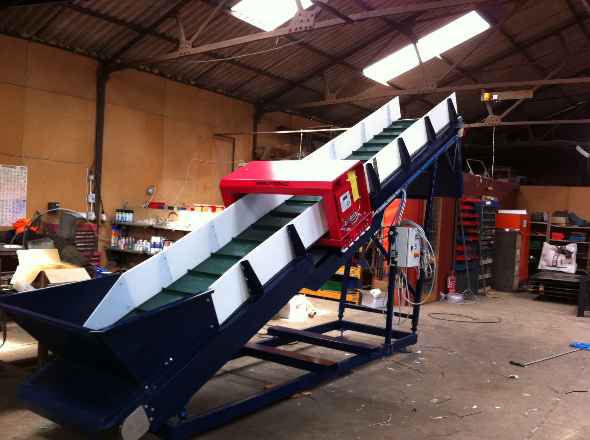 Metal Detector Conveyors & Elevators